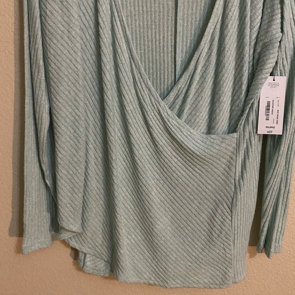NWT! a.n.a. XXL Glaciar Aqua Crossover Top - Picture 5 of 5